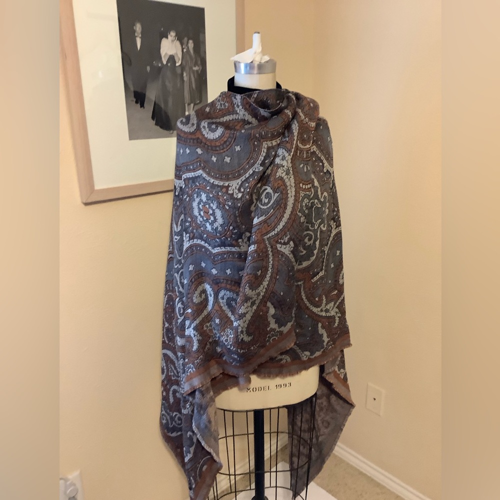 Per Se Paisley Print Shawl/Wrap